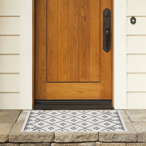 Safavieh Courtyard Elegant Geometric Pattern Area Rug For Modern Homes - Versatile Indoor/Outdoor Decor Ivory ,Black 88% Polypropylene,12% Polyester Cy8303-536-7r