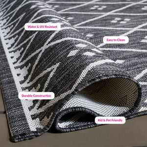 Safavieh Courtyard Elegant Geometric Pattern Area Rug For Modern Homes - Versatile Indoor/Outdoor Decor Ivory ,Black 88% Polypropylene,12% Polyester Cy8303-536-7r