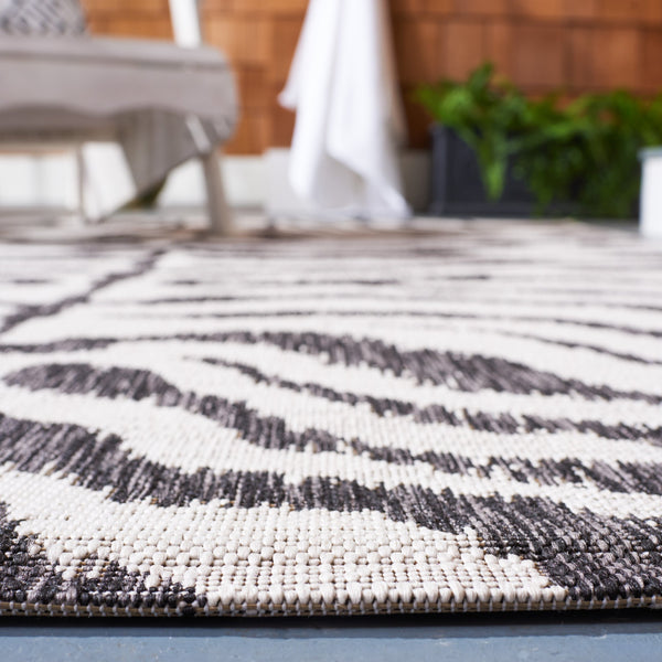 Safavieh Courtyard Contemporary Grey And Black Runner Rug - Stylish Indoor/Outdoor Area Rug For Modern Spaces Ivory ,Navy 88% Polypropylene,12% Polyester Cy8444-53412-4