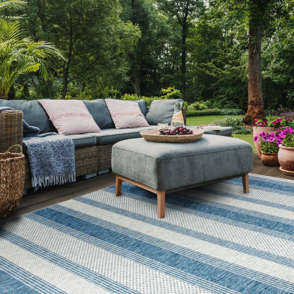 Safavieh Courtyard Sophisticated Grey And Navy Area Rug - Stylish, Durable Design For Indoor & Outdoor Spaces Grey ,Navy 88% Polypropylene,12% Polyester Cy8464-36812-4r