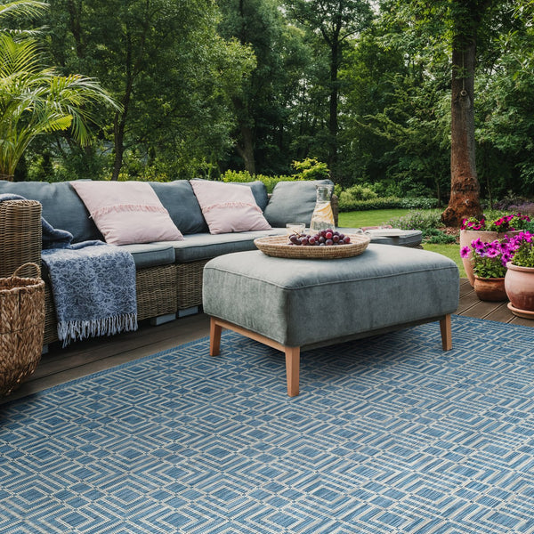 Safavieh Courtyard Elegant Geometric Area Rug - Durable Indoor/Outdoor Design In Sophisticated Navy & Grey Navy ,Grey 88% Polypropylene,12% Polyester Cy8467-36821-212