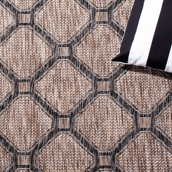 Safavieh Courtyard Exquisite Indoor/Outdoor Area Rug With Geometric Design For Timeless Elegance And Durability Dark Grey ,Light Grey 88% Polypropylene,12% Polyester Cy8471-07812-810