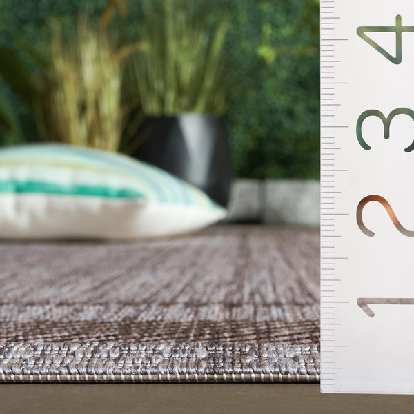 Safavieh Courtyard Round Area Rug — Calming Green & Neutral Tones, Low-Profile Power-Loomed Durability For Homes 6'-7" x 6'-7" GREEN / BEIGE CY8477-32221-7R