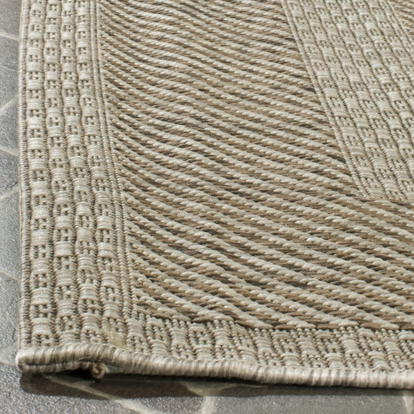 Safavieh Courtyard Round Area Rug — Calming Green & Neutral Tones, Low-Profile Power-Loomed Durability For Homes 6'-7" x 6'-7" GREEN / BEIGE CY8477-32221-7R