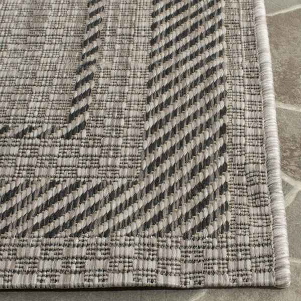 Safavieh Courtyard Round Area Rug — Calming Green & Neutral Tones, Low-Profile Power-Loomed Durability For Homes 6'-7" x 6'-7" GREEN / BEIGE CY8477-32221-7R