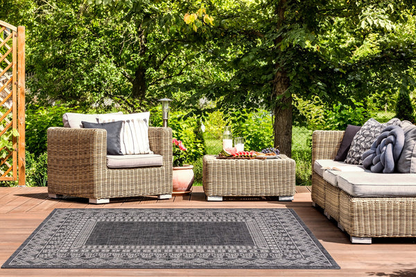 Safavieh Courtyard Indoor/Outdoor Area Rug - Elegant Black And Beige Design For Timeless Home Style And Comfort Grey ,Navy 88% Polypropylene,12% Polyester Cy8484-368-8