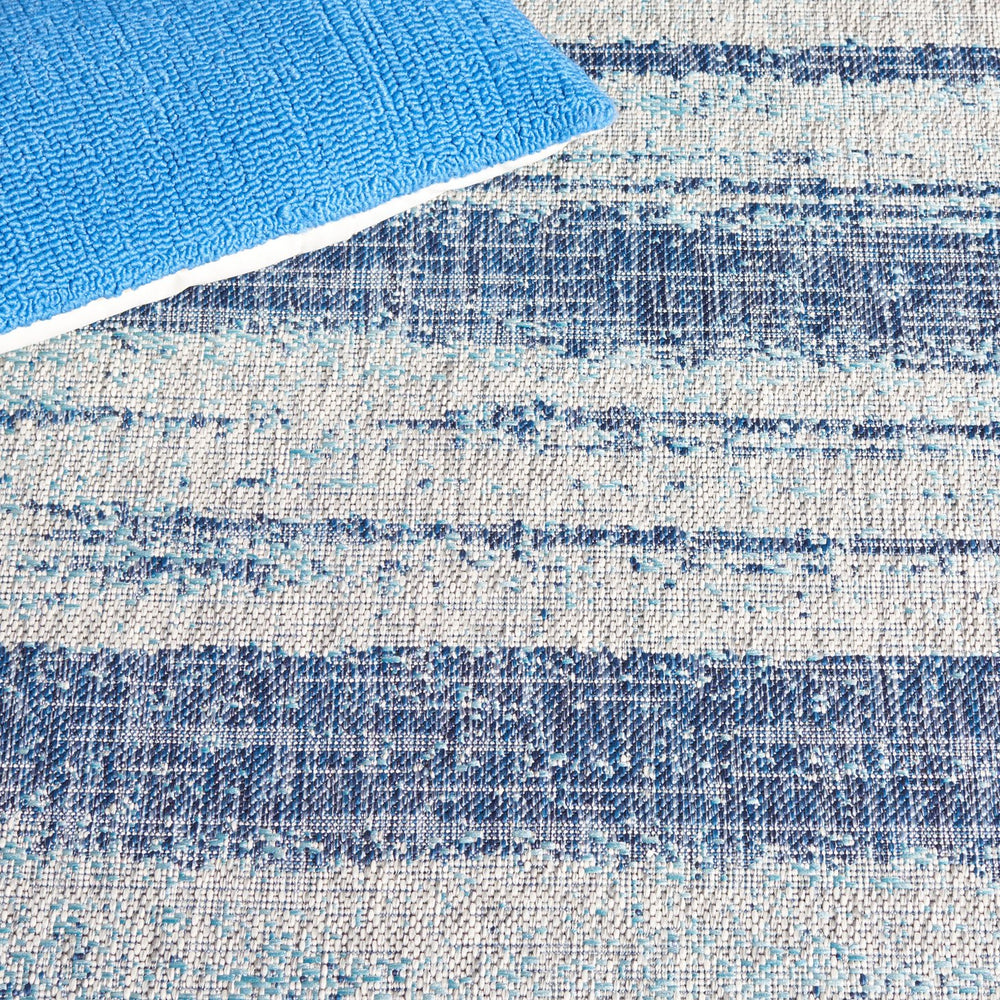 Safavieh Courtyard Contemporary Indoor/Outdoor Area Rug - Soft, Durable, And Stylish For Any Space Grey ,Teal 88% Polypropylene,12% Polyester Cy8526-37212-5