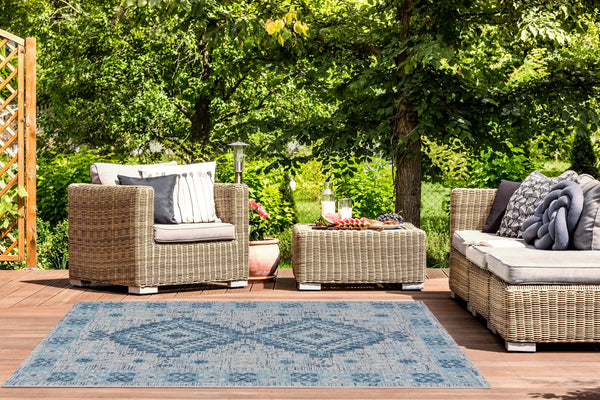 Safavieh Courtyard Elegant Indoor/Outdoor Area Rug - Timeless Design, Durable & Easy To Clean For Any Home Light Grey ,Light Beige 85.4% Polypropylene,10.4% Polyester,4.2% Latex Cy8546-37613-6
