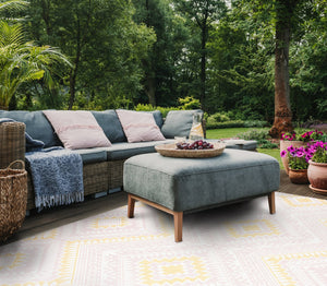 Safavieh Courtyard Exquisite Geometric Area Rug - Elegant Pink And Gold Design For Modern Living Spaces Pink ,Gold 88% Polypropylene,12% Polyester Cy8548-56221-4