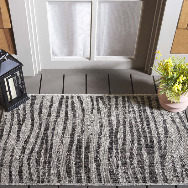 Safavieh Courtyard Stylish Abstract Area Rug - Durable Power Loomed Design For Indoor/Outdoor Spaces Grey ,Black 85.4% Polypropylene,10.4% Polyester,4.2% Latex Cy8551-37612-4