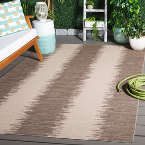 Safavieh Courtyard Elegant Area Rug With Contemporary Jagged Pattern - Perfect For Indoor And Outdoor Spaces Beige ,Blue 88% Polypropylene,12% Polyester Cy8579-23312-8
