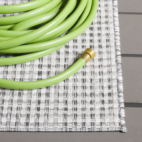 Safavieh Courtyard Indoor/Outdoor Area Rug – Elegant Power-loomed Design For Timeless Home Sophistication Ivory ,Grey 88% Polypropylene,12% Polyester Cy8586-59121-7sq