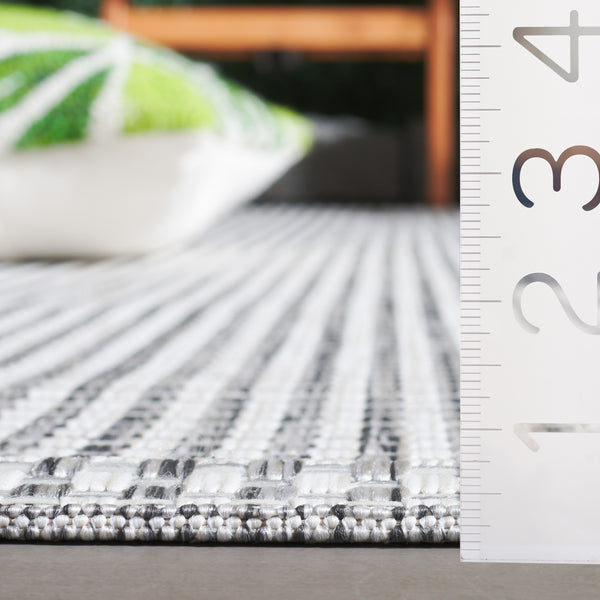 Safavieh Courtyard Indoor/Outdoor Area Rug – Elegant Power-loomed Design For Timeless Home Sophistication Ivory ,Grey 88% Polypropylene,12% Polyester Cy8586-59121-7sq