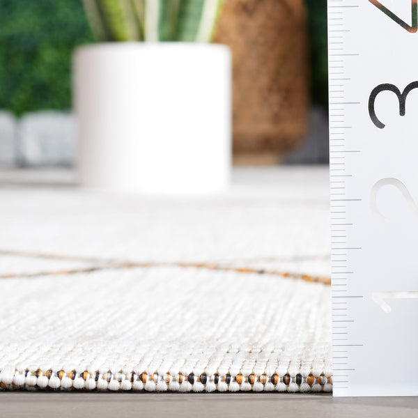 Safavieh Courtyard Elegant Geometric Area Rug - Durable Indoor/Outdoor Design For Modern Home Decor Ivory ,Brown 88% Polypropylene,12% Polyester Cy8635-59312-5