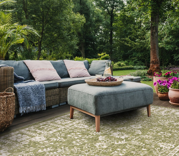 Safavieh Courtyard Indoor/Outdoor Area Rug - Elegant Eco-friendly Design For Versatile Home Décor Spaces Green ,Beige 88% Polypropylene,12% Polyester Cy8678-379-4