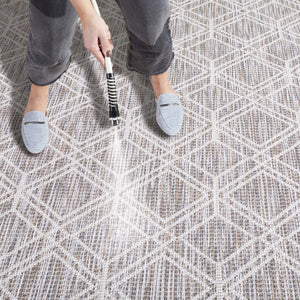 Safavieh Courtyard Geometric Indoor/Outdoor Area Rug - Elegant, Durable, Modern Design For Any Space Ivory ,Beige Grey 88% Polypropylene,12% Polyester Cy8822-59121-810