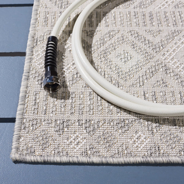 Safavieh Courtyard Exquisite Geometric Area Rug - Durable Power Loomed Design For Indoor & Outdoor Spaces Ivory ,Light Grey 88% Polypropylene,12% Polyester Cy8998-55321-4