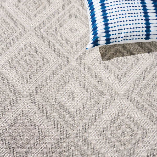 Safavieh Courtyard Exquisite Geometric Area Rug - Durable Power Loomed Design For Indoor & Outdoor Spaces Ivory ,Light Grey 88% Polypropylene,12% Polyester Cy8998-55321-4