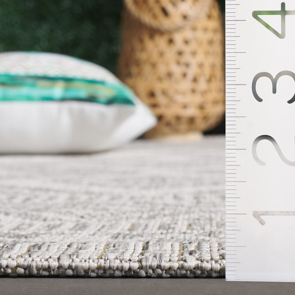 Safavieh Courtyard Exquisite Geometric Area Rug - Durable Power Loomed Design For Indoor & Outdoor Spaces Ivory ,Light Grey 88% Polypropylene,12% Polyester Cy8998-55321-4