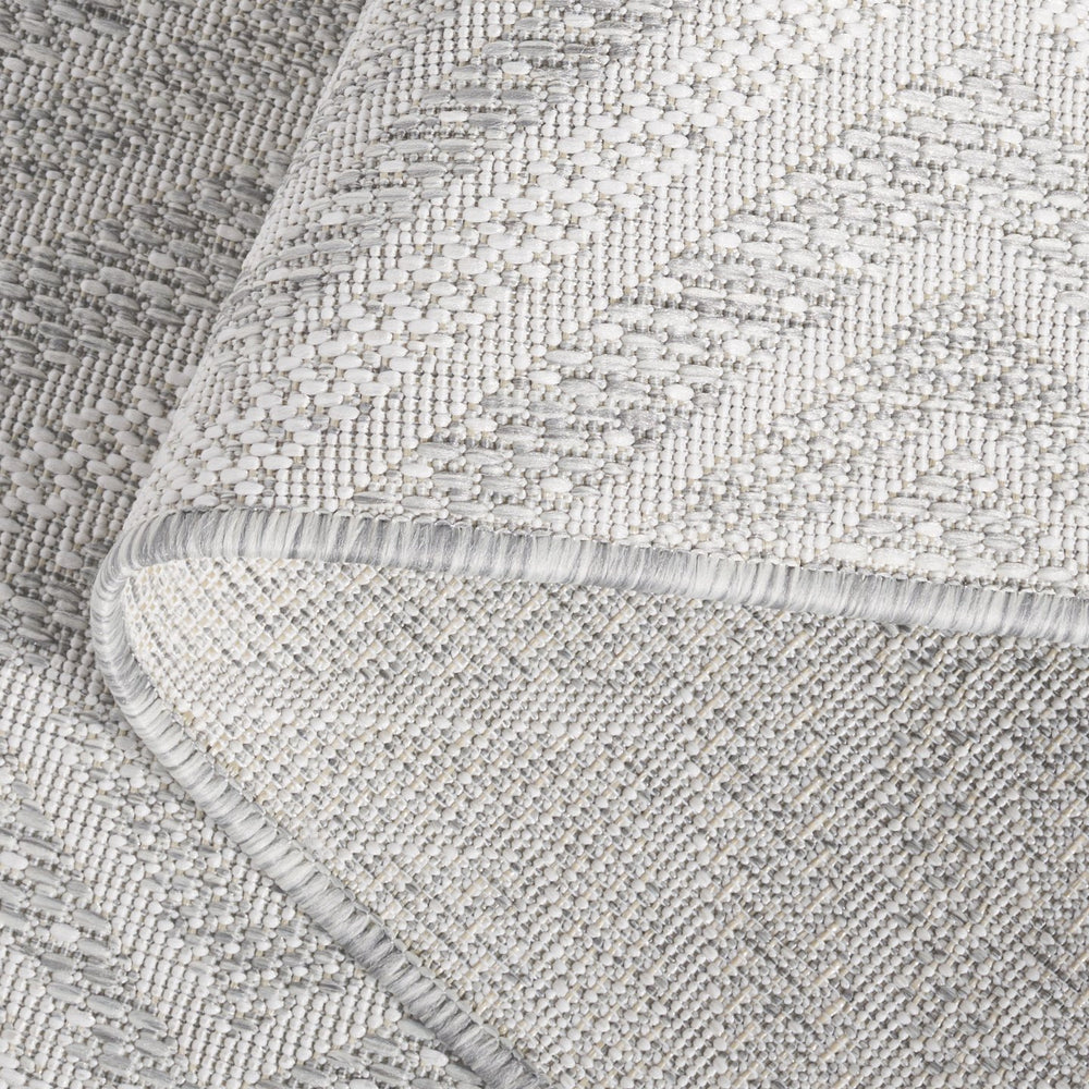 Safavieh Courtyard Exquisite Geometric Area Rug - Durable Power Loomed Design For Indoor & Outdoor Spaces Ivory ,Light Grey 88% Polypropylene,12% Polyester Cy8998-55321-4