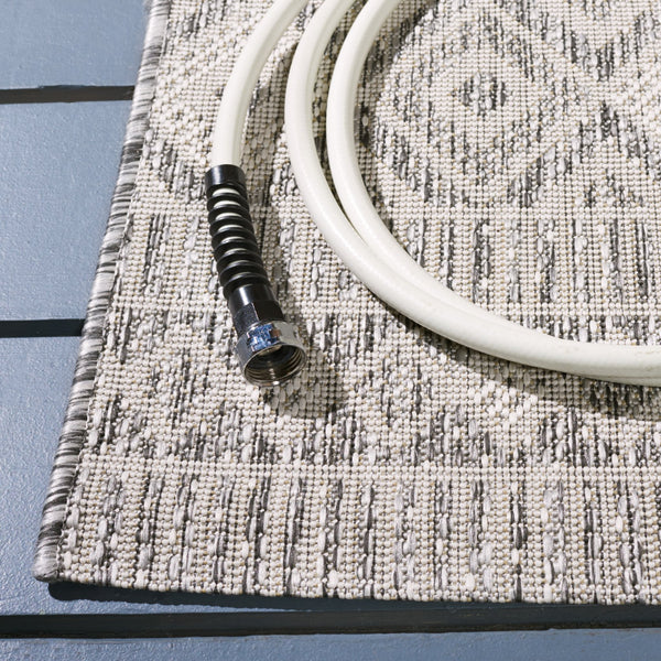 Safavieh Courtyard Exquisite Geometric Area Rug - Durable Power Loomed Design For Indoor & Outdoor Spaces Ivory ,Light Grey 88% Polypropylene,12% Polyester Cy8998-55321-4