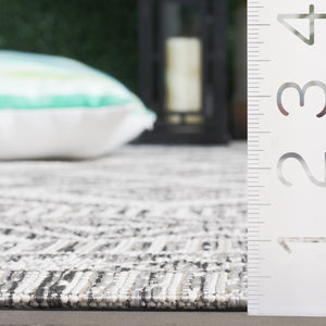 Safavieh Courtyard Exquisite Geometric Area Rug - Durable Power Loomed Design For Indoor & Outdoor Spaces Ivory ,Light Grey 88% Polypropylene,12% Polyester Cy8998-55321-4