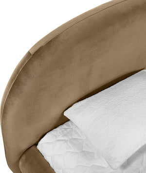 Meridian Furniture Celine Sculptural Velvet Twin Bed Curved Upholstered Headboard for Modern Glam Bedrooms Beige CelineBeige-T