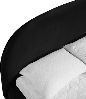 Meridian Furniture Celine Sculptural Curved Queen Bed Fully Upholstered Velvet Frame for Glam Bedrooms Black CelineBlack-Q