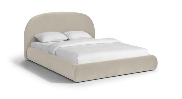 Meridian Furniture Celine Sculptural Curved Velvet King Bed Fully Upholstered Frame for Glam Bedroom Decor Cream CelineCream-K
