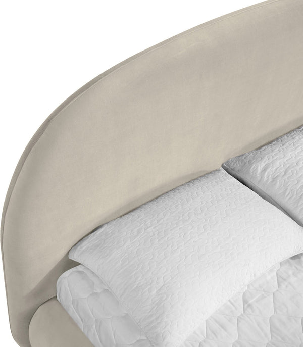 Meridian Furniture Celine Sculptural Curved Queen Bed Fully Upholstered Velvet Frame for Glam Bedrooms Cream CelineCream-Q