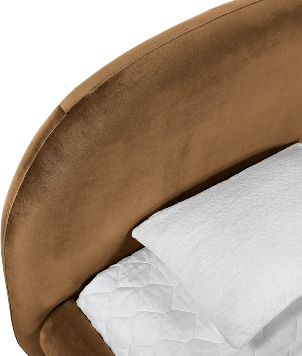 Meridian Furniture Celine Sculptural Velvet Twin Bed Curved Upholstered Headboard for Modern Glam Bedrooms Saddle CelineSaddle-T