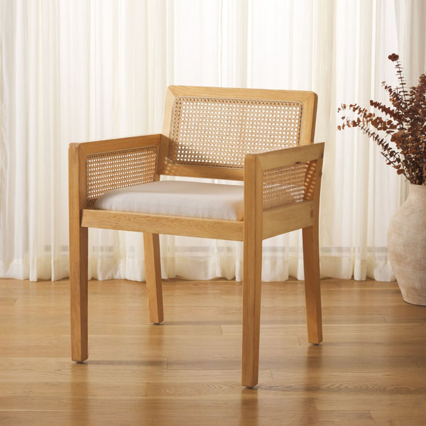Safavieh Patrina Armed Dining Chair - Elegant Pine Frame With Woven Rattan And Plush Cushion For Comfort Natural / White DCH8001A