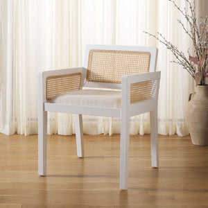Safavieh Patrina Armed Dining Chair - Elegant Pine Frame With Woven Rattan And Plush Cushion For Comfort White / Natural DCH8001C