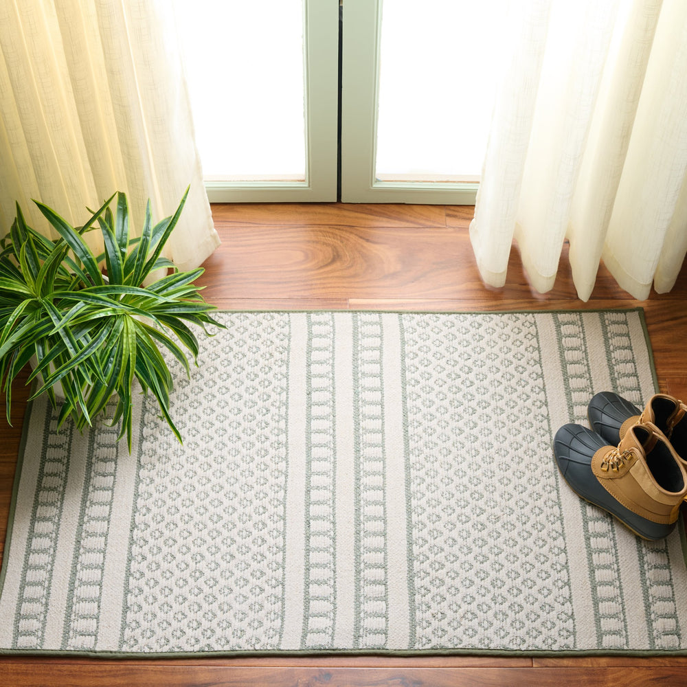 Safavieh Deco Sage Ivory Cotton Accent Rug 2'3"X3'9" – Coastal Geometric, Low-Profile 3/8" Pile, Washable DCO106Y-2745