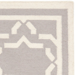 Safavieh Dhurries 545 Hand Woven Flat Weave  Rug Grey / Ivory DHU545G-3
