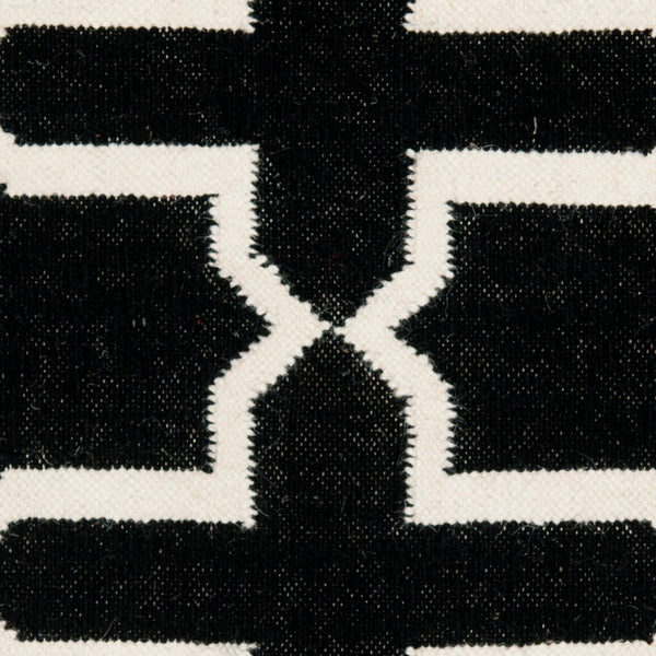 Safavieh Dhurries 549 Hand Woven Flat Weave  Rug Black / Ivory DHU549L-3