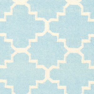 Safavieh Dhurries 554 Hand Woven Flat Weave  Rug Light Blue / Ivory DHU554B-3