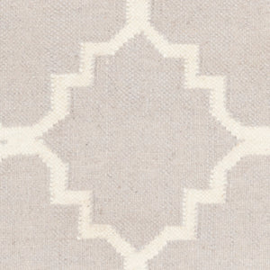 Safavieh Dhurries 554 Hand Woven Flat Weave  Rug Grey / Ivory DHU554G-3