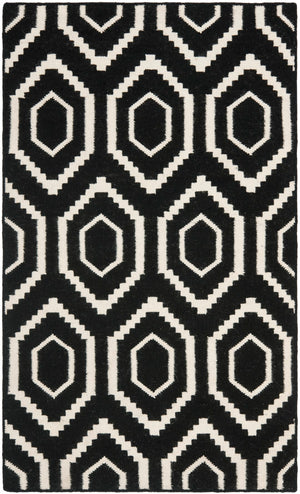 Safavieh Dhurries 556 Hand Woven Flat Weave  Rug Black / Ivory DHU556L-3