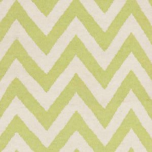 Safavieh Dhurries 557 Hand Woven Flat Weave  Rug Green / Ivory DHU557A-28
