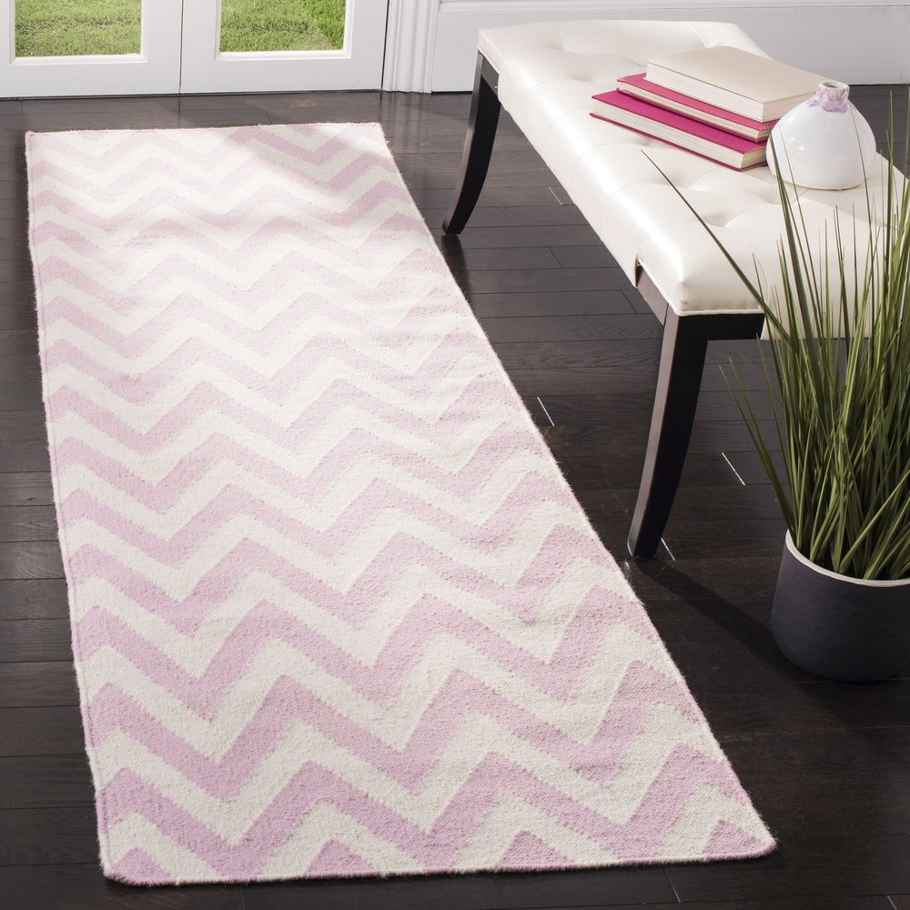 Safavieh Dhurries Hand Woven Flat Weave Rug - Stylish Purple And Ivory Chevron Design For Modern Homes Pink ,Ivory 80% Wool,20% Cotton Dhu557p-28