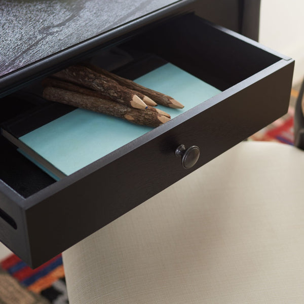 Safavieh Arina Classic One-Drawer Desk With Elegant Turned Legs, Ideal For Small Spaces And Stylish Workspaces Black DSK5710C
