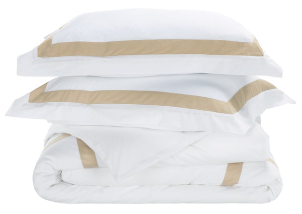 Safavieh Hotel Collection Percale Cotton Duvet Set with Tailored Border for a Serene Bedroom Taupe Full/Queen DVT1000A-Q