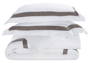 Safavieh Hotel Collection Percale Cotton Duvet Set with Tailored Border for a Serene Bedroom Grey/White Full/Queen DVT1000B-Q