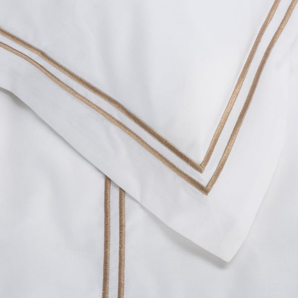 Safavieh Hotel Collection Percale Cotton Duvet Set with Embroidered Accent for King Beds Golden Taupe King/Cal.King DVT1001A-K