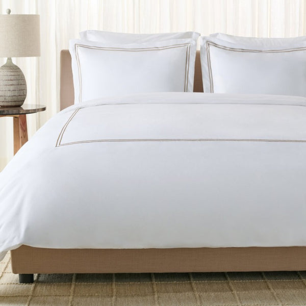 Safavieh Hotel Collection Percale Cotton Duvet Set with Embroidered Accent for King Beds Golden Taupe Full/Queen DVT1001A-Q