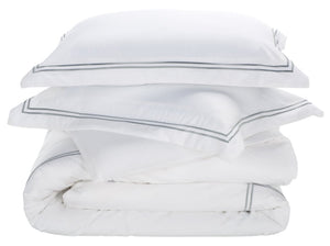 Safavieh Hotel Collection Percale Cotton Duvet Set with Embroidered Accent for King Beds Mist Blue Full/Queen DVT1001B-Q