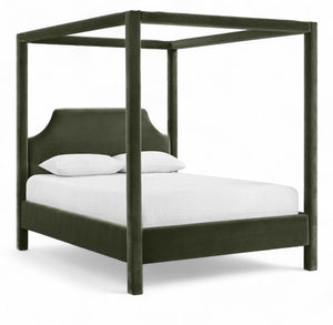 Meridian Furniture Dawson Art Deco Canopy King Bed Sculptural Velvet Upholstered Frame for Primary Bedrooms Green DawsonGreen-K