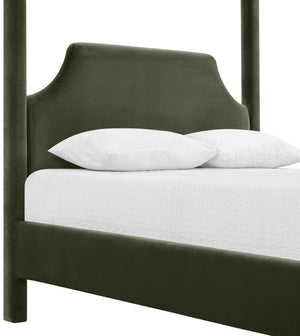 Meridian Furniture Dawson Art Deco Canopy King Bed Sculptural Velvet Upholstered Frame for Primary Bedrooms Green DawsonGreen-K