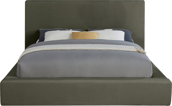Meridian Furniture Dorian Low Profile King Bed Upholstered Velvet Panel Headboard for Modern Bedroom Decor Green DorianGreen-K